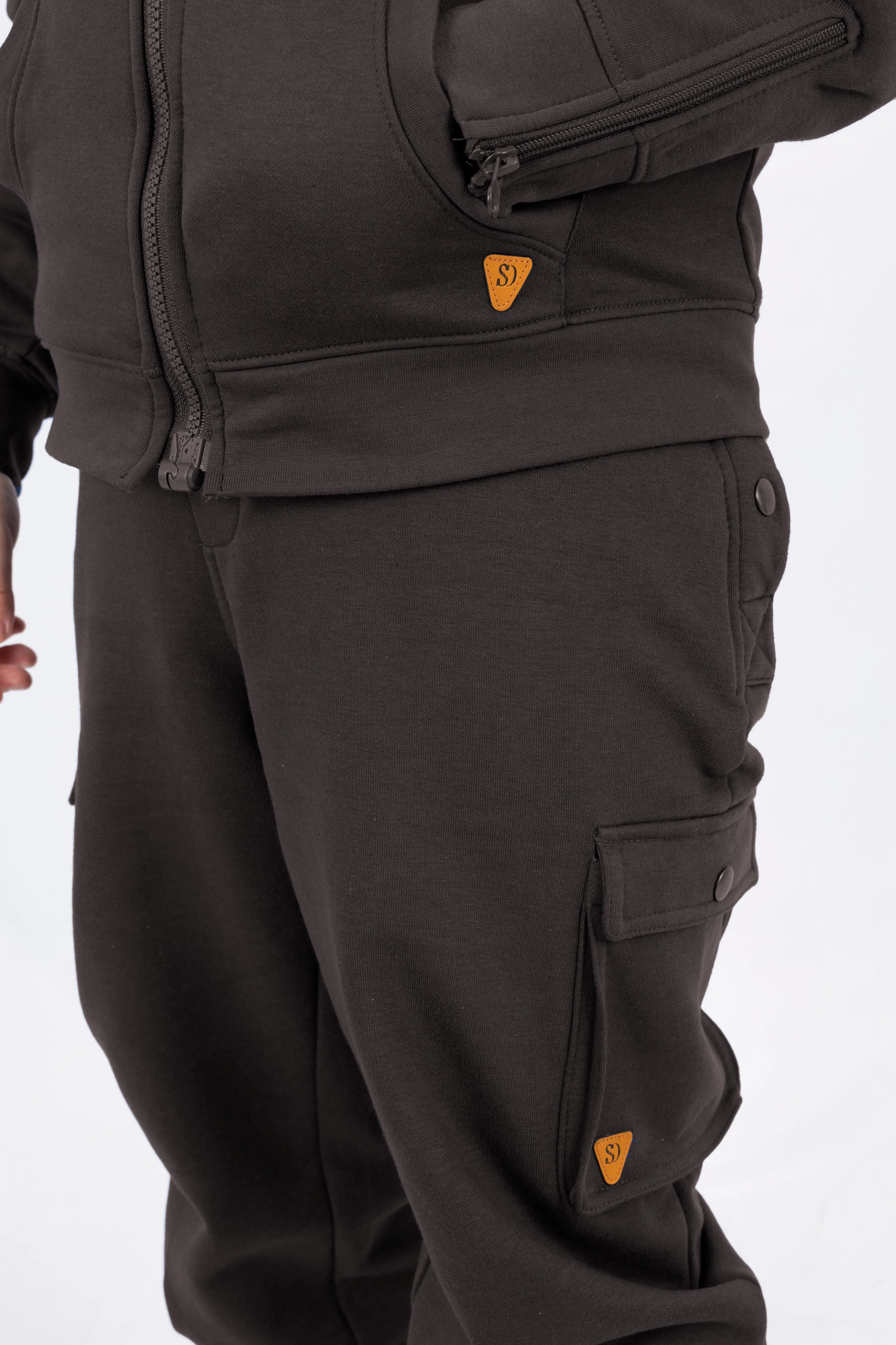 Adaptive Kids Cargo Joggers: Adjustable Elastic Waist & Side Zipper for Easy Undressing