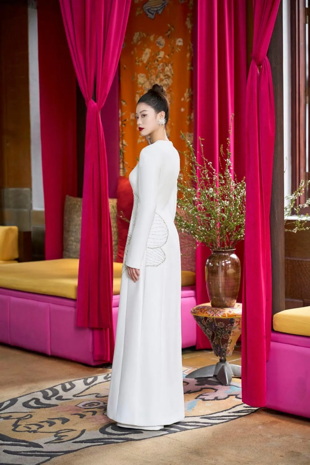 Lumins Sheath Round Neck Velvet Satin Floor Length Ao Dai