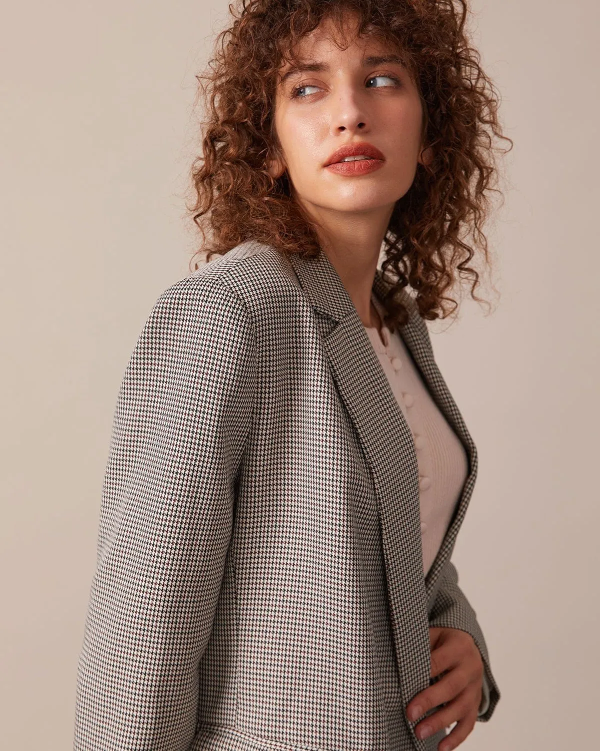 The Coffee Lapel Houndstooth Button Blazer